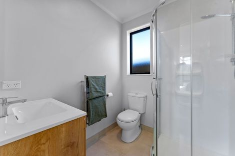 Photo of property in 24 Ahunga Road, Karaka, Papakura, 2113