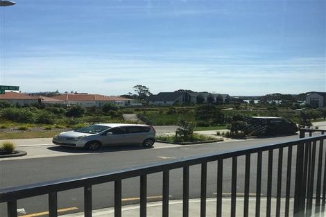 Photo of property in 9 Frances Bryers Road, Hobsonville, Auckland, 0616