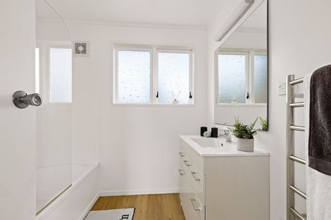 Photo of property in 15 Foster Crescent, Snells Beach, 0920