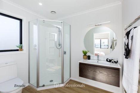 Photo of property in 7 Desert Gold Lane, Wallaceville, Upper Hutt, 5018