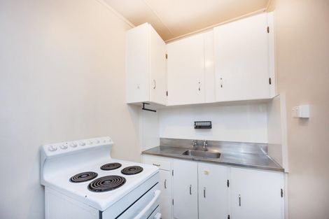 Photo of property in 8 Rolleston Street, Hokowhitu, Palmerston North, 4410
