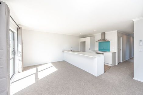 Photo of property in 6 Cross Street, Castlecliff, Wanganui, 4501
