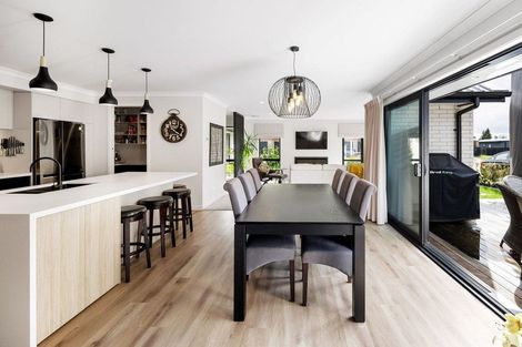 Photo of property in 14 Ruge Court, Cambridge, 3434