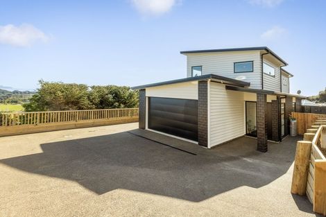 Photo of property in 94 Kotare Street, Waikanae, 5036