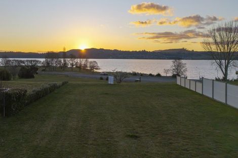 Photo of property in 30 Kuiwai Drive, Rainbow Point, Taupo, 3330
