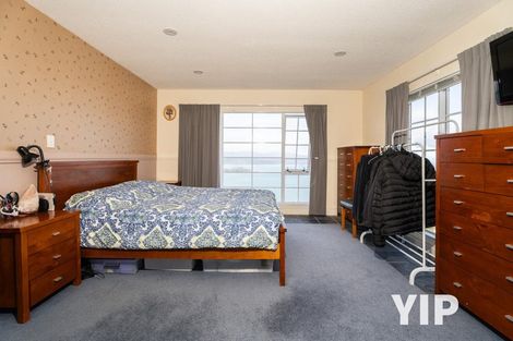 Photo of property in 4a Sunhaven Drive, Newlands, Wellington, 6037