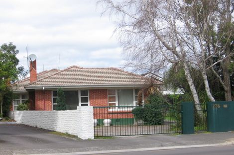 Photo of property in 236 Devonport Road, Tauranga, 3110