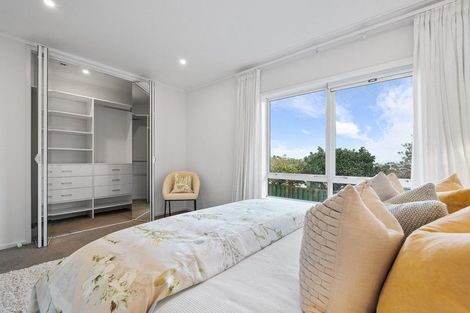 Photo of property in 1/28a Ravenwood Drive, Forrest Hill, Auckland, 0620