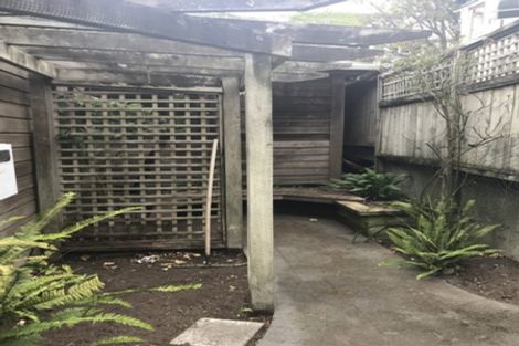 Photo of property in 2u1 Malcolm Lane, Thorndon, Wellington, 6011