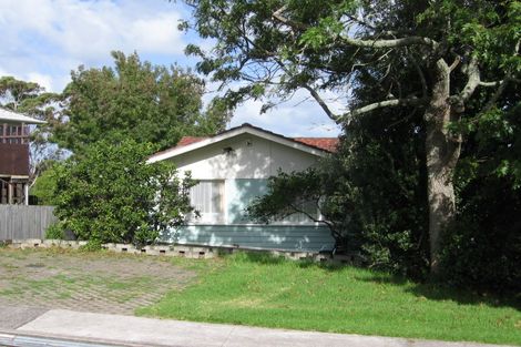 Photo of property in 50 Cyclarama Crescent, Massey, Auckland, 0614