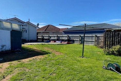 Photo of property in 22 Winters Road, Redwood, Christchurch, 8051