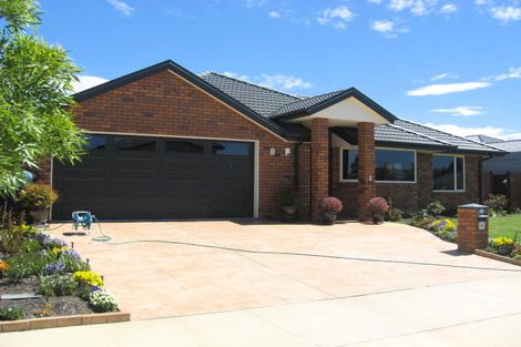 Photo of property in 4 Jasper Place, Northwood, Christchurch, 8051