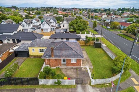 Photo of property in 73 Kenderdine Road, Papatoetoe, Auckland, 2025