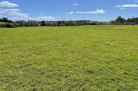 Photo of property in 28 Durey Road, Dairy Flat, 0792