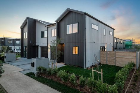 Photo of property in 6 Verde Lane, Rosehill, 2113