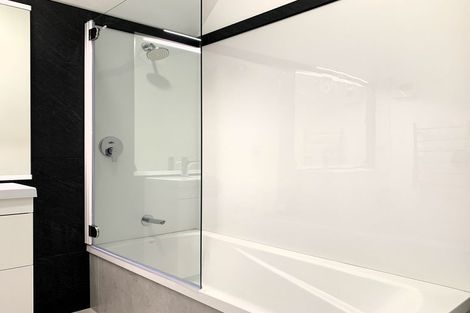 Photo of property in Victoria Villas, 45/35u Pirie Street, Mount Victoria, Wellington, 6011