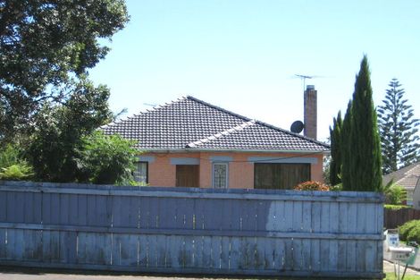 Photo of property in 2/189 Onewa Road, Birkenhead, Auckland, 0626