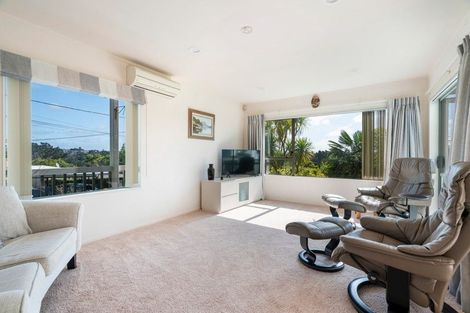 Photo of property in 1/12 Coroglen Avenue, Birkenhead, Auckland, 0626