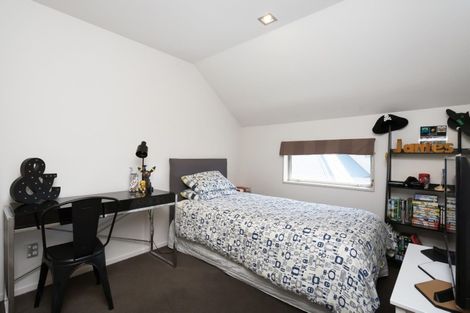 Photo of property in 90c Mandeville Street, Riccarton, Christchurch, 8011