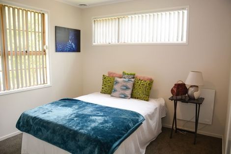 Photo of property in 14 Heathdale Crescent, Papakura, 2110