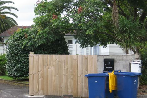 Photo of property in 15 Orchid Place, Te Atatu South, Auckland, 0610