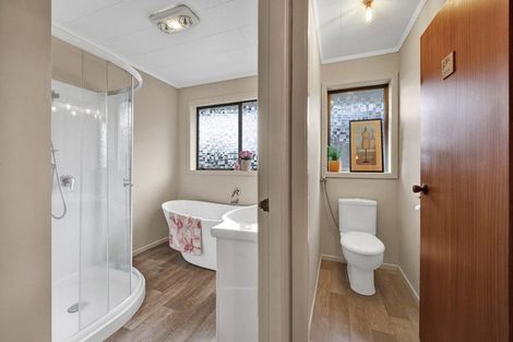 Photo of property in 19 Wesley Avenue, Frankleigh Park, New Plymouth, 4310