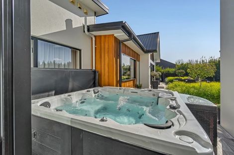 Photo of property in 31 Hinterland Drive, Prebbleton, 7604