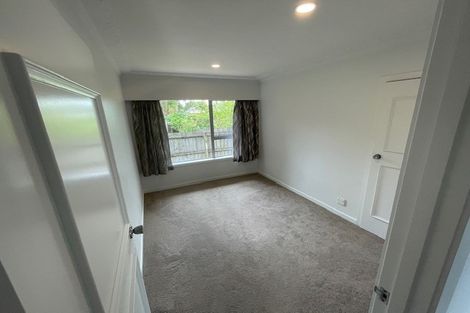 Photo of property in 30 Walton Street, Red Beach, 0932