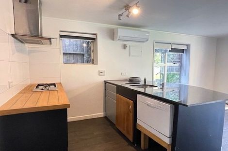 Photo of property in 7 Ferry Road, Wade Heads, Whangaparaoa, 0932