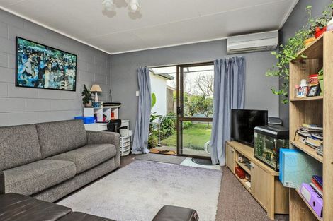 Photo of property in 4/801 Southland Road, Raureka, Hastings, 4120