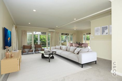 Photo of property in 5 Cambridge Road, Riverhead, 0820