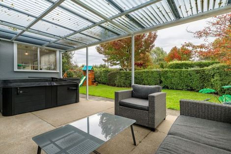 Photo of property in 87 Timaru Road, Waimate, 7924