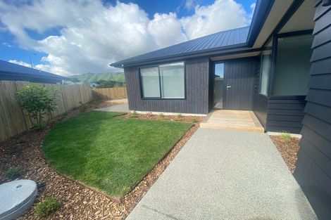 Photo of property in 19 Kaiwaru Place, Waikanae, 5036