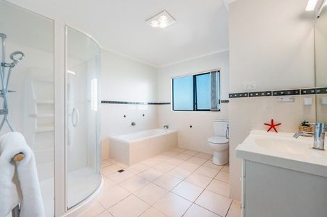 Photo of property in 48 Killybegs Drive, Pinehill, Auckland, 0632