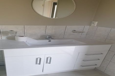 Photo of property in 231 Glengarry Road, Glen Eden, Auckland, 0602