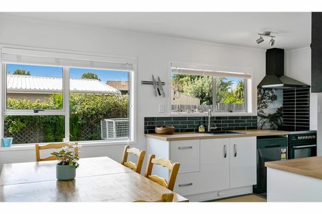 Photo of property in 2/35 Otupai Street, Two Mile Bay, Taupo, 3330