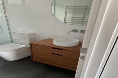 Photo of property in 14 City View Terrace, Birkenhead, Auckland, 0626