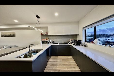 Photo of property in 2b Kororo Street, Northcote, Auckland, 0627