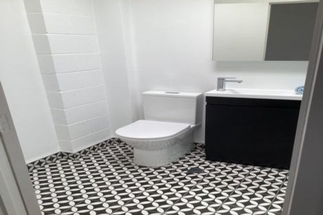 Photo of property in 5/72 Kitchener Road, Milford, Auckland, 0620