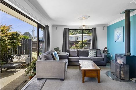 Photo of property in 32a Simons Street, Moturoa, New Plymouth, 4310
