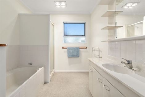 Photo of property in 1 Wakefield Drive, Bethlehem, Tauranga, 3110