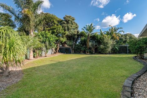 Photo of property in 2/28 Seaspray Drive, Mount Maunganui, 3116