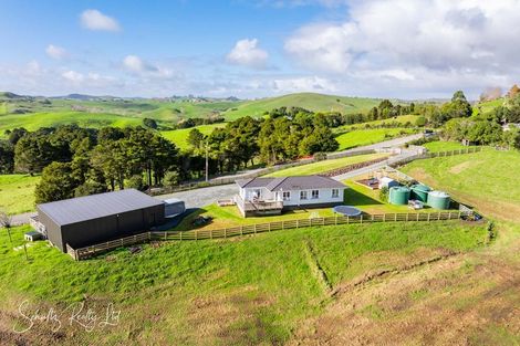 Photo of property in 194 Heatley Road, Whakapirau, Maungaturoto, 0583