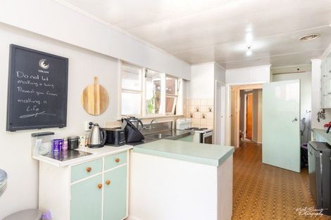 Photo of property in 10 Kopara Grove, Stokes Valley, Lower Hutt, 5019