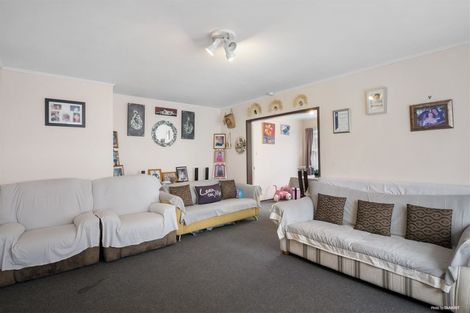 Photo of property in 8 Hobart Crescent, Wattle Downs, Auckland, 2103