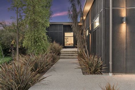 Photo of property in 1 Kirimoko Crescent, Wanaka, 9305