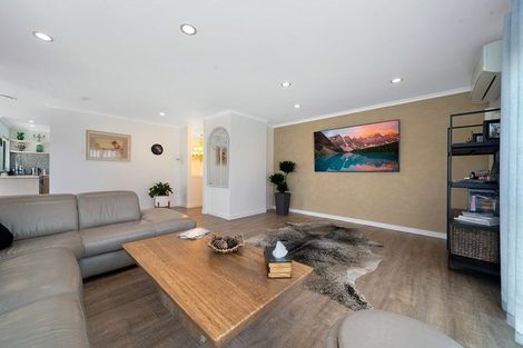 Photo of property in 61 Alec Craig Way, Gulf Harbour, Whangaparaoa, 0930