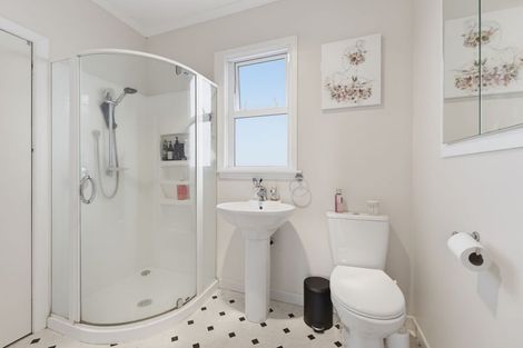 Photo of property in 194 Parsons Street, Tawhero, Whanganui, 4501
