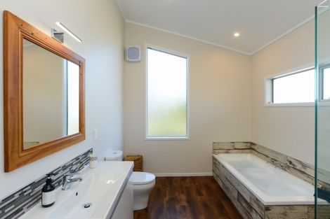 Photo of property in 10 Churchill Drive, Taradale, Napier, 4112