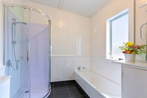 Photo of property in 90 George Street, Tuakau, 2121